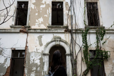 Humiliated in the will,she inherited a Useless Building–but what she built inside changed everything