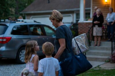 I DROVE 11 HOURS TO THE FAMILY REUNION WITH MY 2 KIDS. WHEN I ARRIVED, MY AUNT LOOKED AT ME, SAID…