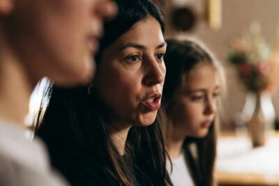 “You’re Not Welcome Back Until You Apologize To Your Niece,” My Mom Said “You Embarrassed Her