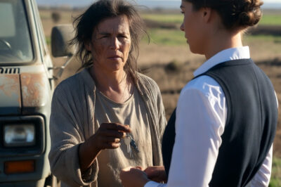 A Newly Divorced Mom Rented a Wrecked Trailer for Pennies—What It Became 3 Months Later Changes…