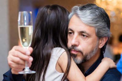 My Dad Toasted, “To The Grandkids Who Make Us Proud” He Didn’t Look At My Daughter. I Hugged Her And